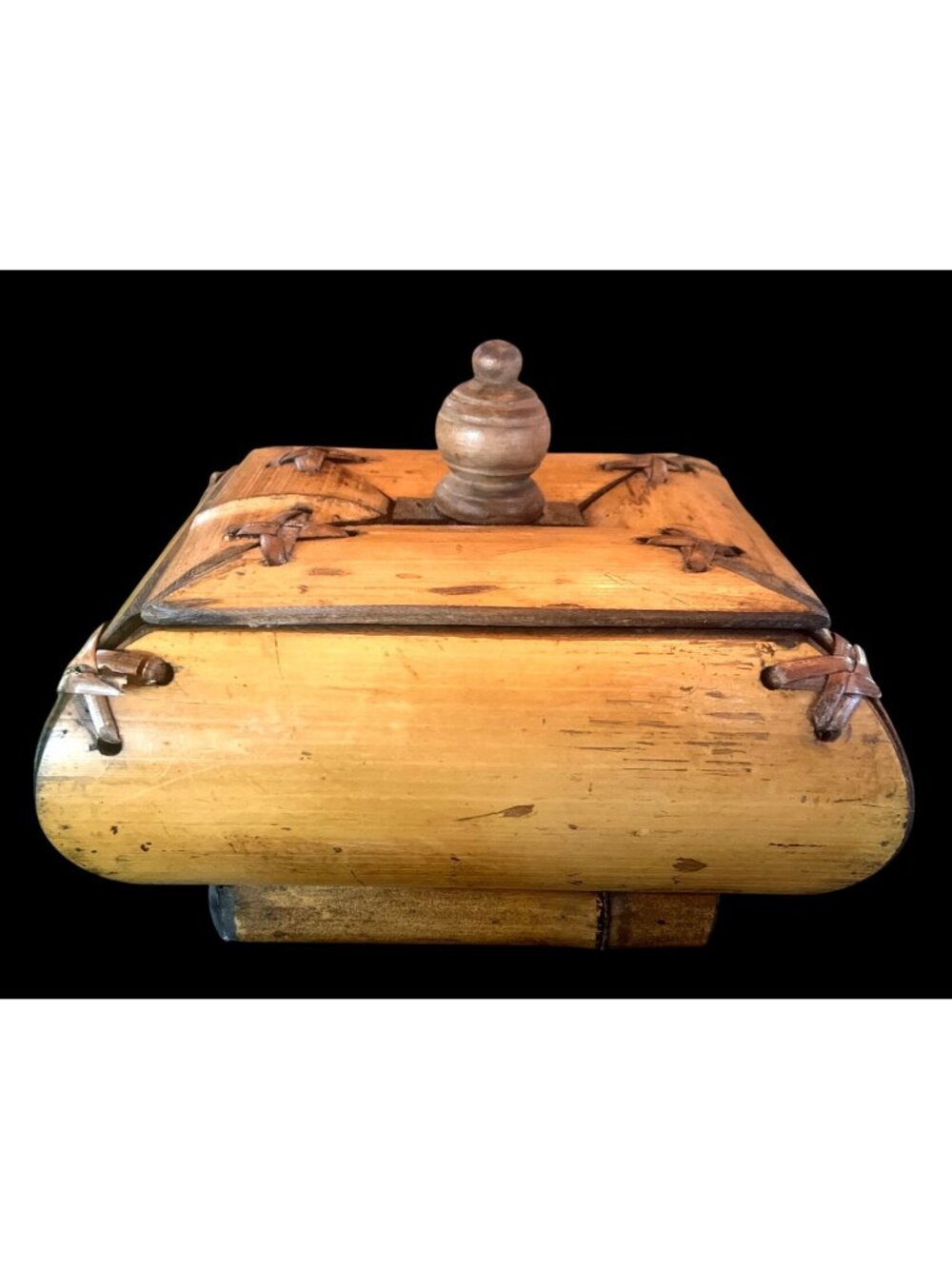 Vtg Bamboo Decorative Storage Box With Finial Lid & Intricate Woven Details